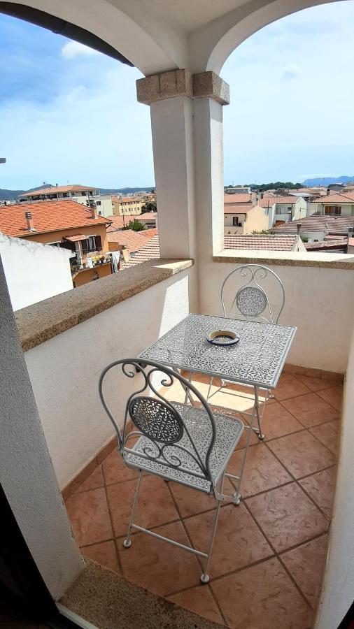 Lo Sguardo Sulla Citta' ,Panoramic View Apartment Olbia Bagian luar foto